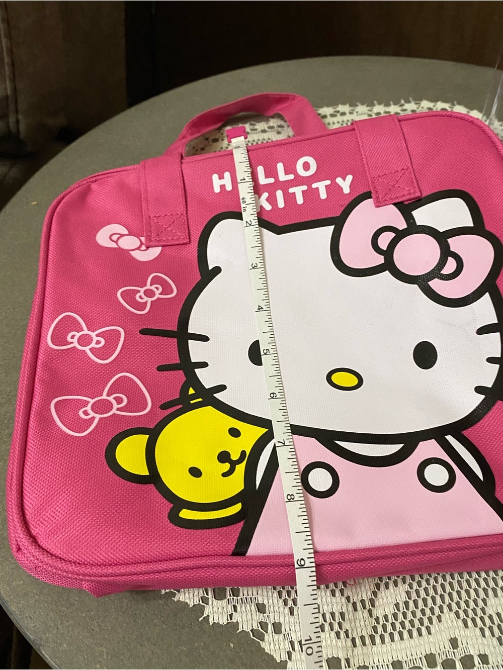 Hello Kitty Pink Character Lunch Tote with Bow Accent and water bottle - Picture 6 of 9